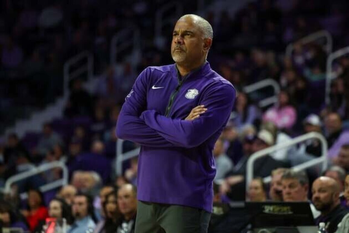 Report: Jerome Tang to return to Baylor coaching staff