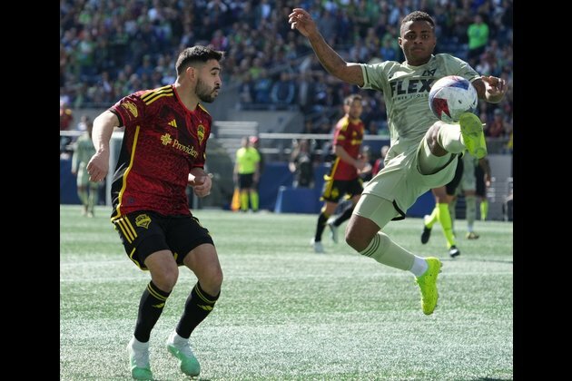 Stefan Frei's clutch save salvages scoreless draw vs. LAFC