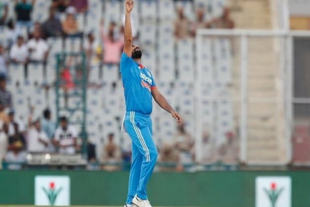 "Lot of lessons to learn for all fast bowlers": Suryakumar lauds Shami's bowling in ODI against Australia