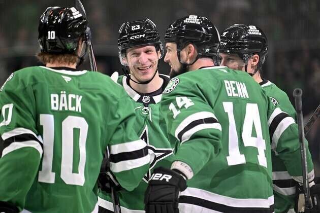 Stars exchange fortunes with Bruins in blowout victory