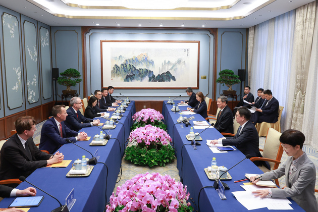 CHINA-BEIJING-HE LIFENG-GE HEALTHCARE-CEO-MEETING (CN)
