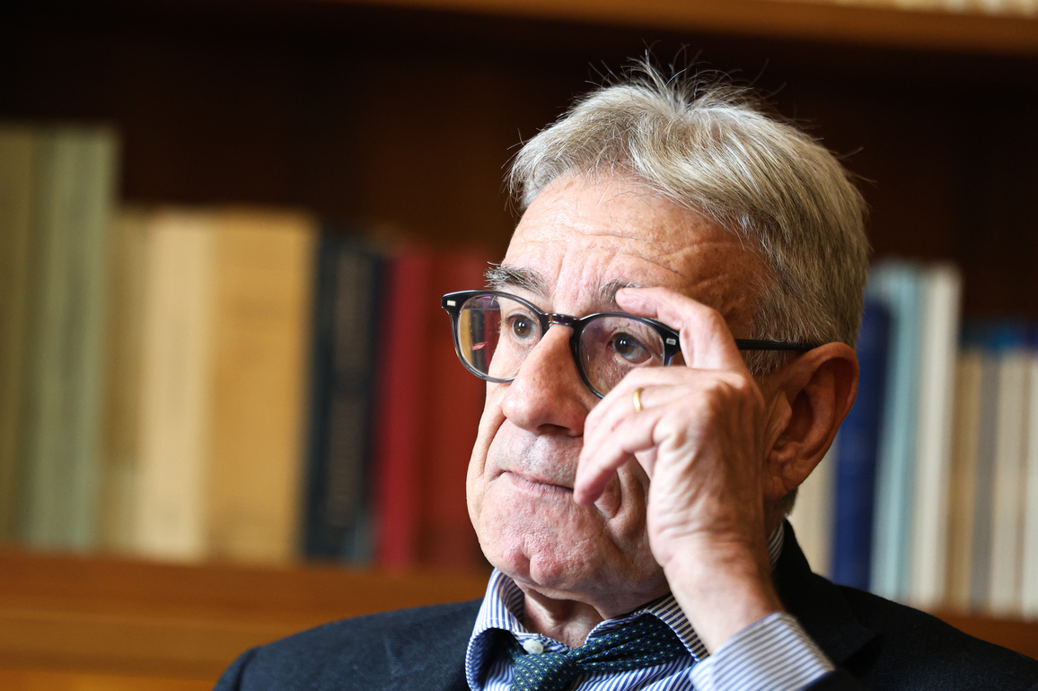 ITALY-ROME-PROFESSOR-CHINA-INTERVIEW