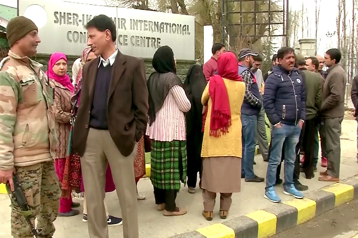 Indian students begin leaving Iran; first batch to head towards Armenia border