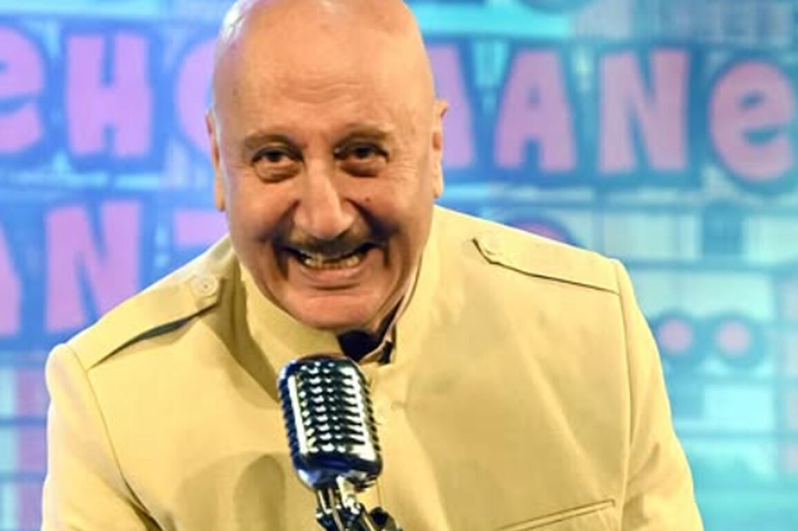 "Nothing short of magical," says Anupam Kher as his play 'Jaane Pehchaane Anjaane' opens to full house at NCPA