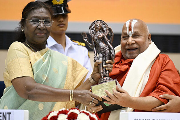President Draupadi Murmu presents 58th Jnanpith Award at Vigyan Bhavan
