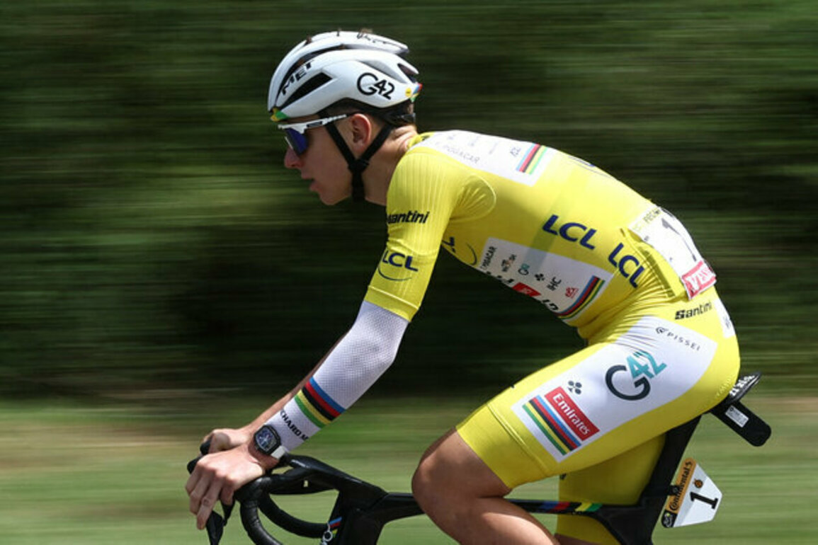 Tadej Pogaar finishes third on final Tour de France mountain stage