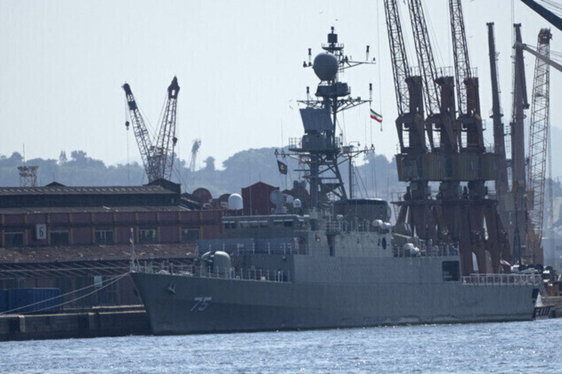 US submarine sank Iranian warship  Hegseth 