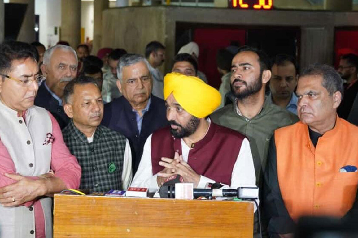Punjab: CM Bhagwant Mann condemns attack on CJI Gavai, terms it as "reflection of anti-SC mindset of BJP"