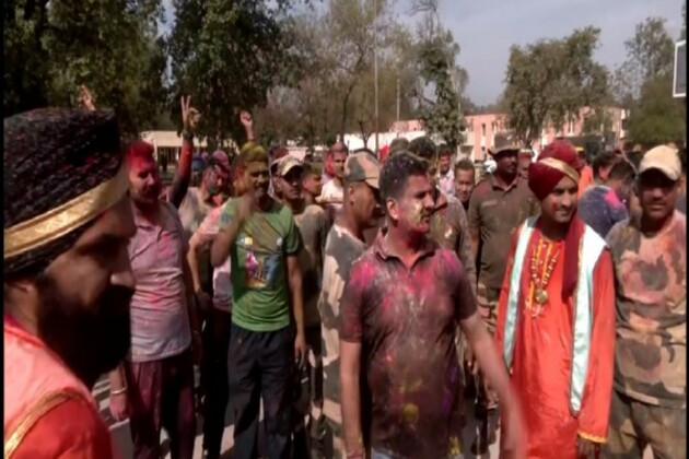BSF troops celebrate Holi at India-Pakistan border in Amritsar