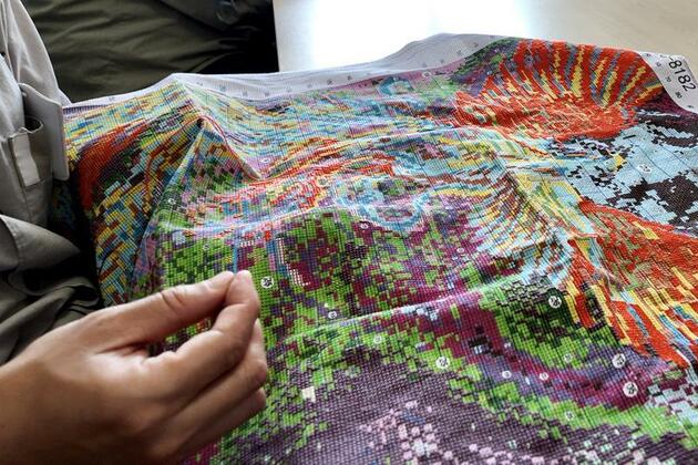 Chinese prisons employ embroidery to rehabilitate inmates