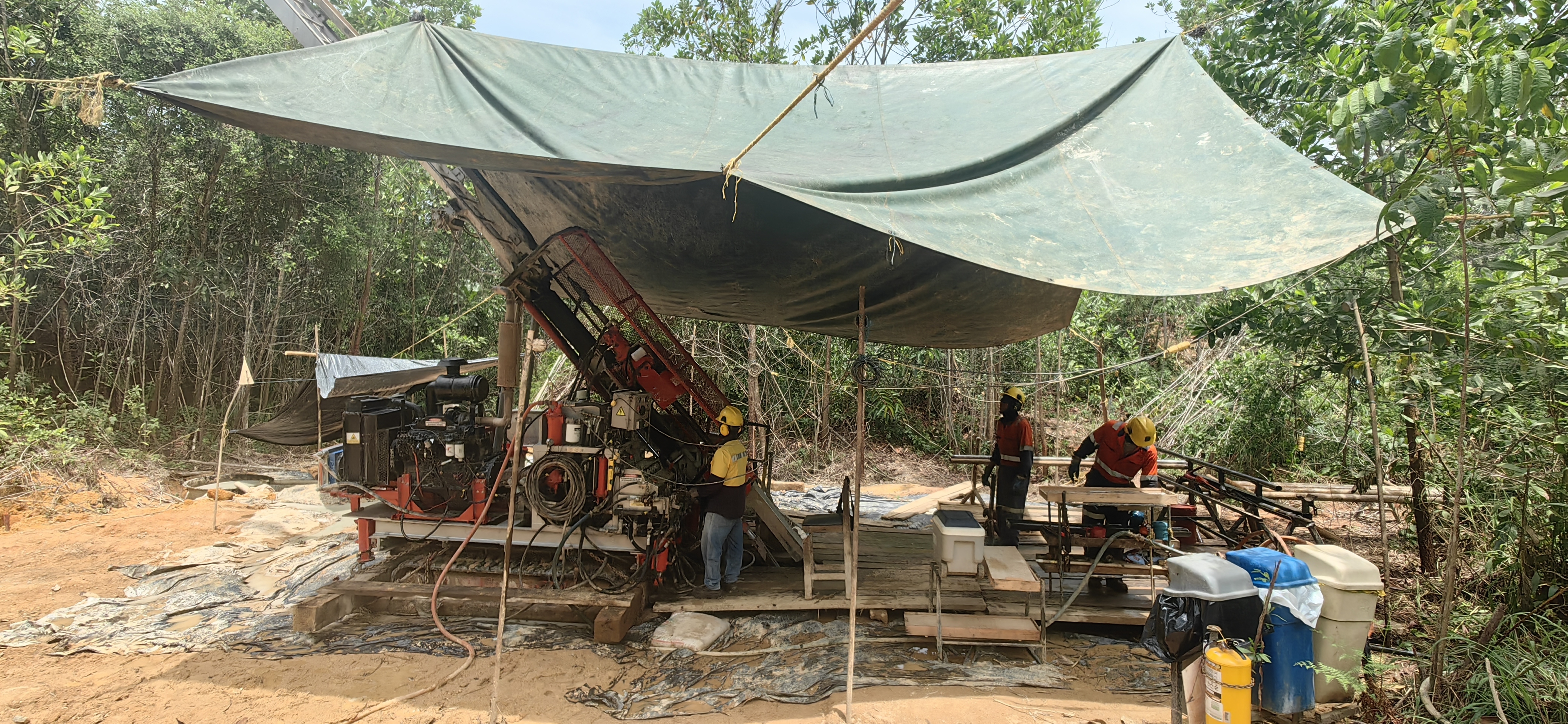 Soma Gold drilling near Cordero in Antioquia, Colombia (Photo: Paul Harris)