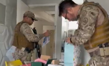 Policias cumpriram mandados em lojas já conhecidas de Teresina (PI)