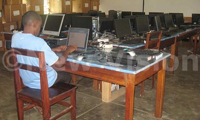 1,000 secondary schools get computer labs 1,000 secondary schools get computer labs