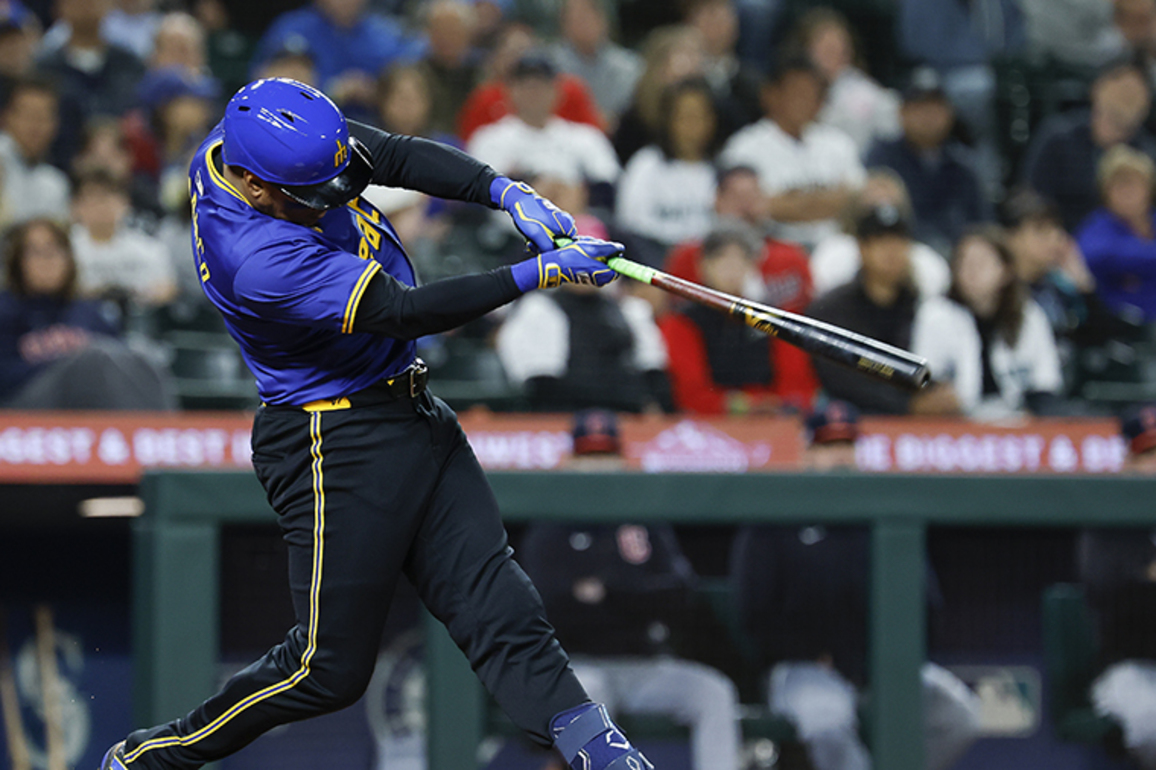 Seattle Mariners' Polanco hits 1st right-handed HR of season