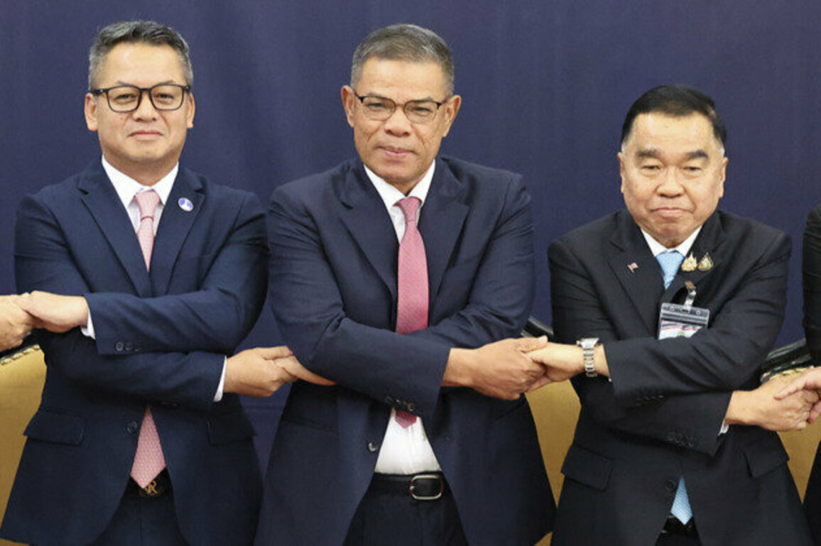 Cambodia, Thailand agree to ASEAN observers to ensure ceasefire holds