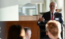 Bowen joins Turnbull to throw weight behind pumped hydro