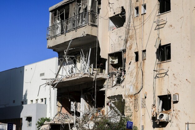 Israel: Six people injured after Iranian missile attack