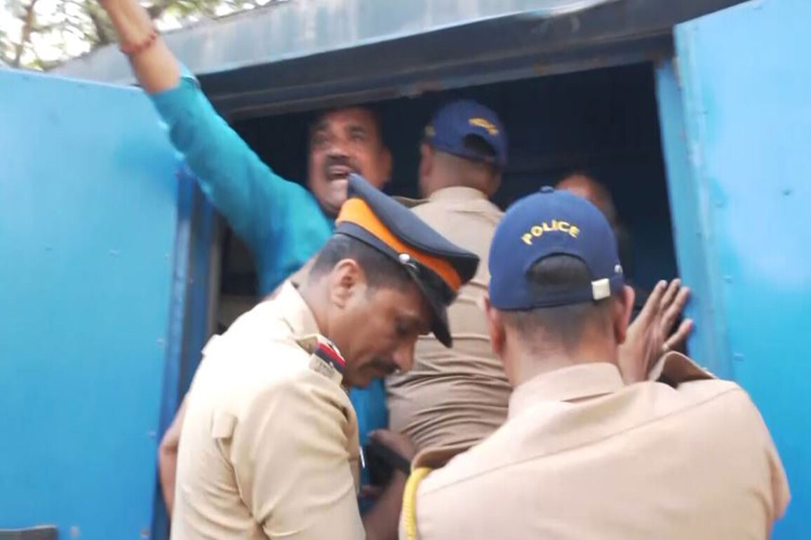 Maharashtra: Police detain VHP members protesting against Dipu Das mob lynching in Bangladesh