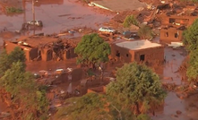 Barragem do Fundão rompeu em novembro de 2015