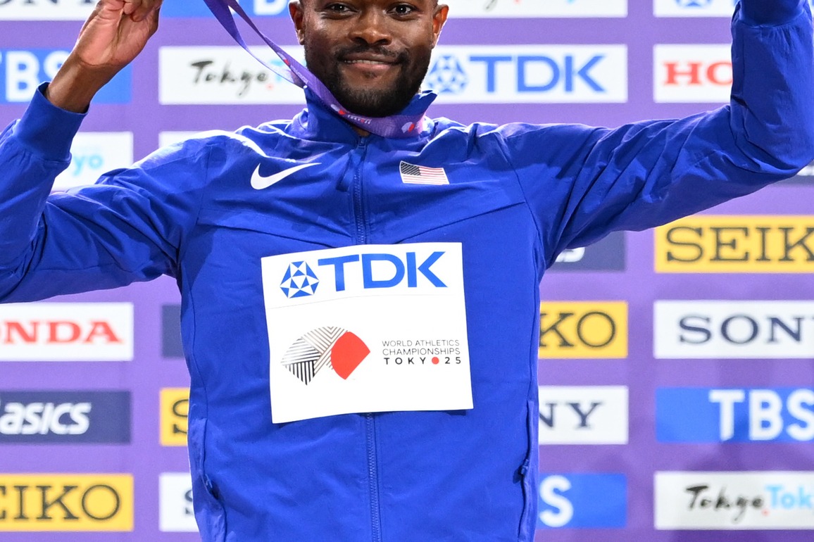 (SP)JAPAN-TOKYO-ATHLETICS-WORLD ATHLETICS CHAMPIONSHIPS-MEN'S 400M HURDLES-AWARDING CEREMONY