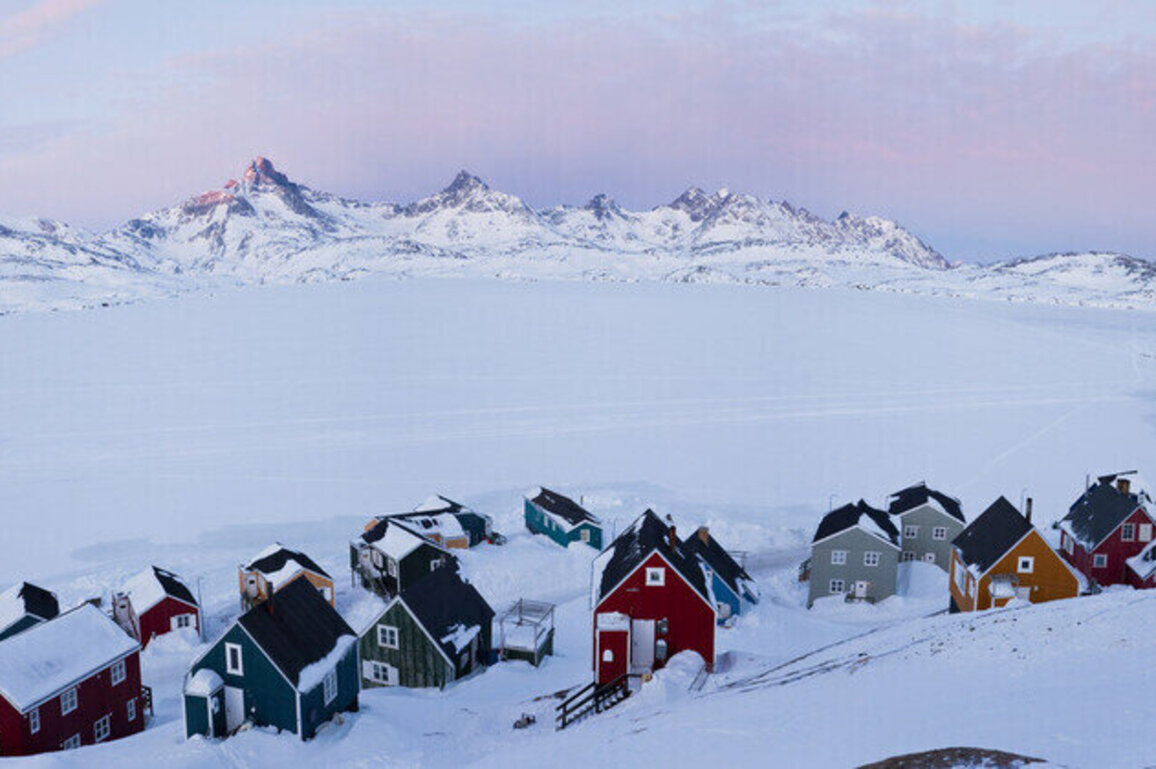 France warns US over Greenland