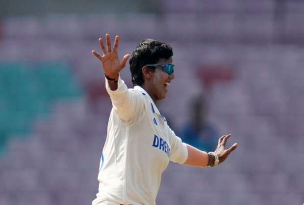 Deepti's five-fer takes India a step closer to victory in one-off Test against England (Day 2, Stumps)