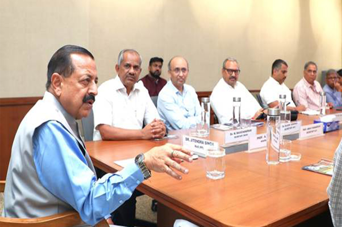 Union Minister Jitendra Singh reviews preparations for IISF 2025, calls for wider student outreach