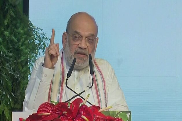 Lay down norms for number of aerobridges at all airports: Amit Shah to civil aviation ministry