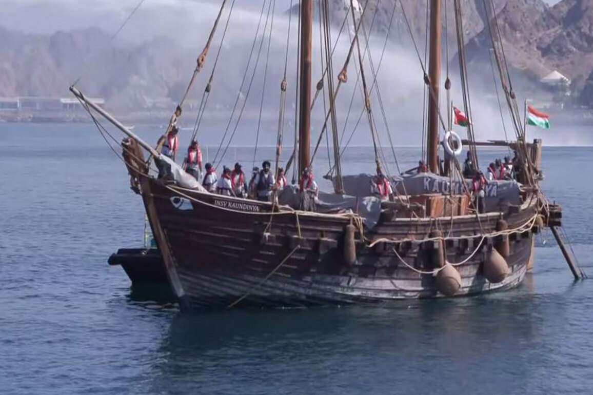 Oman: INSV Kaundinya receives water salute on arrival in Muscat