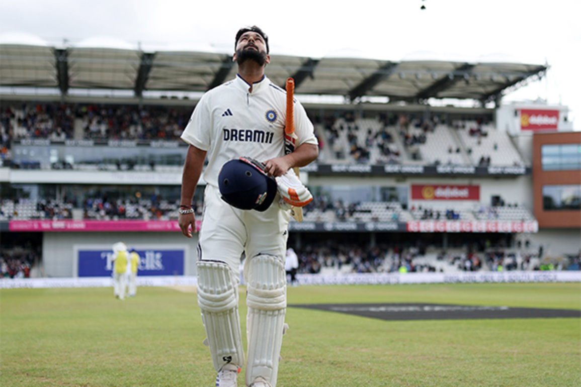 "An element of sharp cricket brain..": Shastri on Pant's counter-attack at Leeds