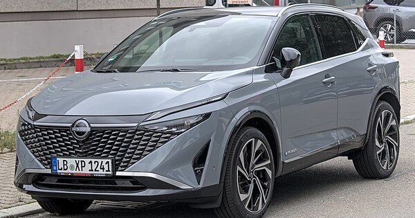 Nissan halts work on electric Qashqai, sources say