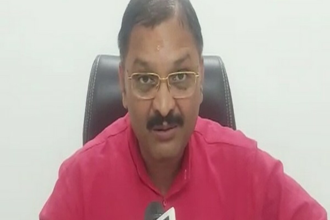 BJP MP Santosh Pandey compares Congress leader P Chidambaram with owl