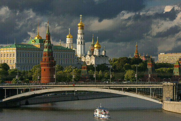 Kremlin urges Trump to pressure Kiev