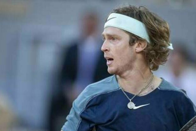 Rublev blitzes Chinese challenger to book quarterfinal spot