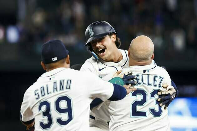 M's Cole Young plates winner in MLB debut vs. Twins