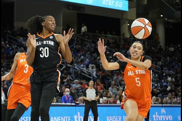 Sparks aim to halt slide in road game vs. Dream