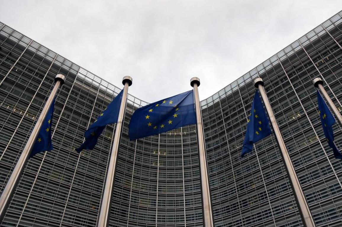 Eurozone growth edges up 0.2 pct in Q3, economists urge caution