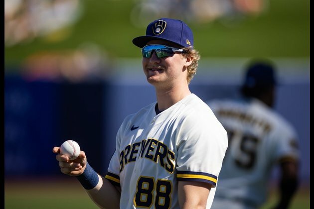 Brewers call up outfield prospect Joey Wiemer