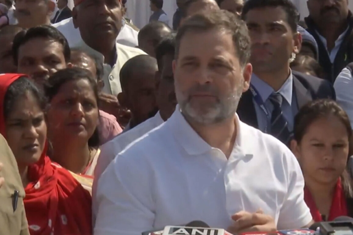 "Incident happened because of govt's negligence": Rahul Gandhi demands compensation for affected families in Indore