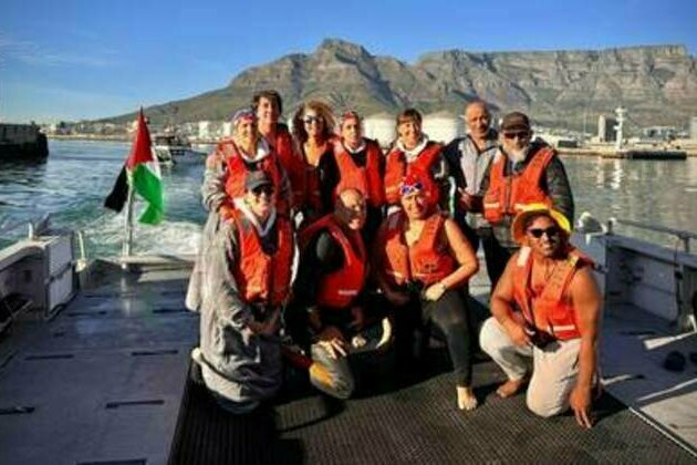 Swimmers raise over $32,000 for Gaza