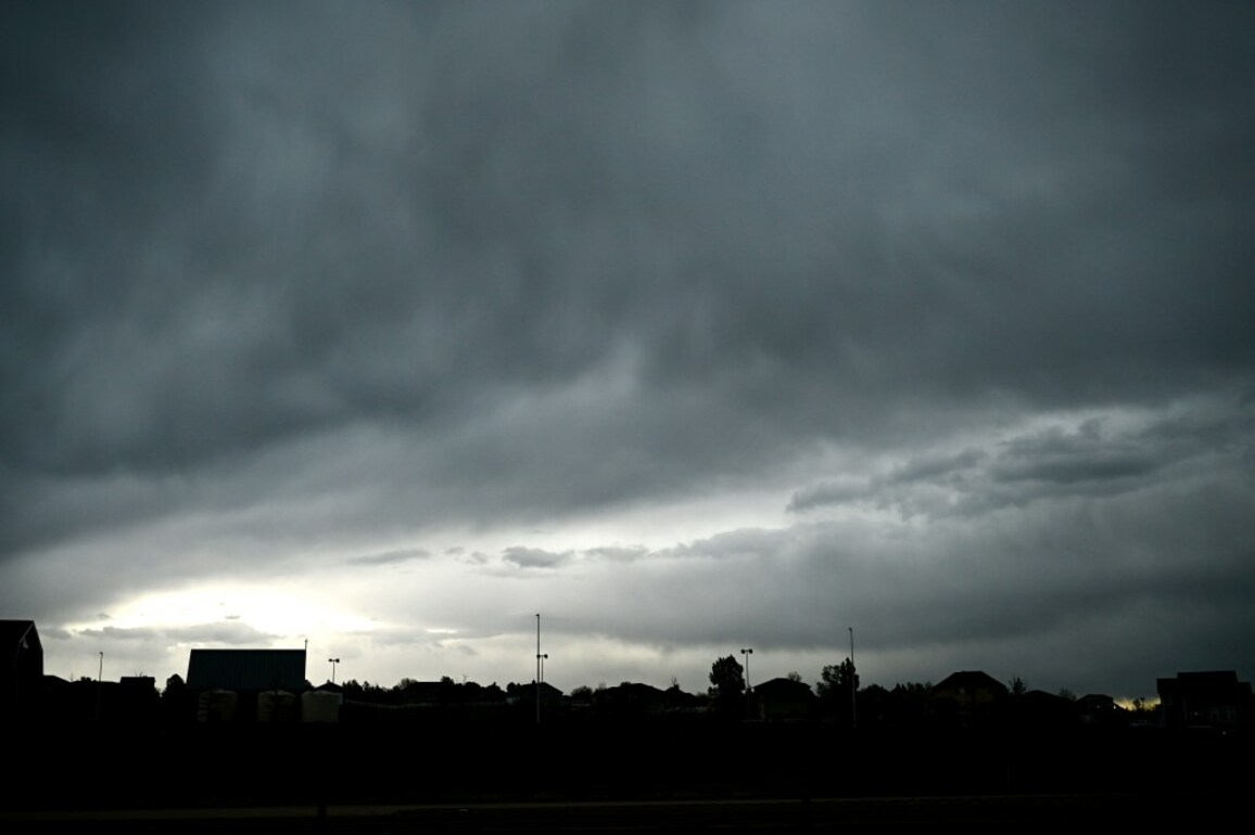 Colorado weather- Severe thunderstorms, tornadoes possible on Eastern Plains