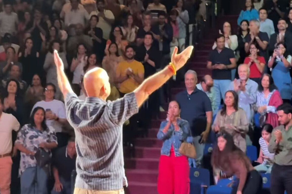 Anupam Kher performs 'Kuch Bhi Ho Sakta Hai' play despite sprained foot, calls it "Triumph Against All Odds"