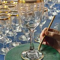 Glass-blowing craft thrives in China's ancient county