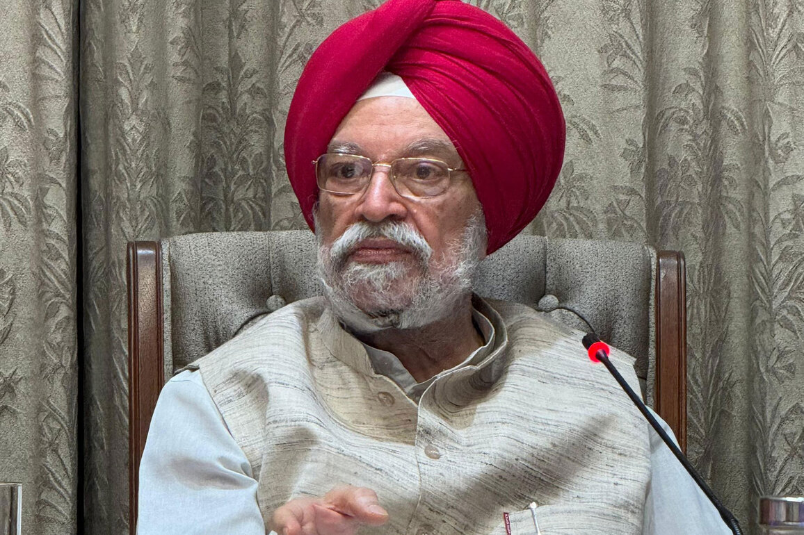 Petroleum Minister Hardeep Puri hails HPCL's Rajasthan Refinery's refining and processing capabilities