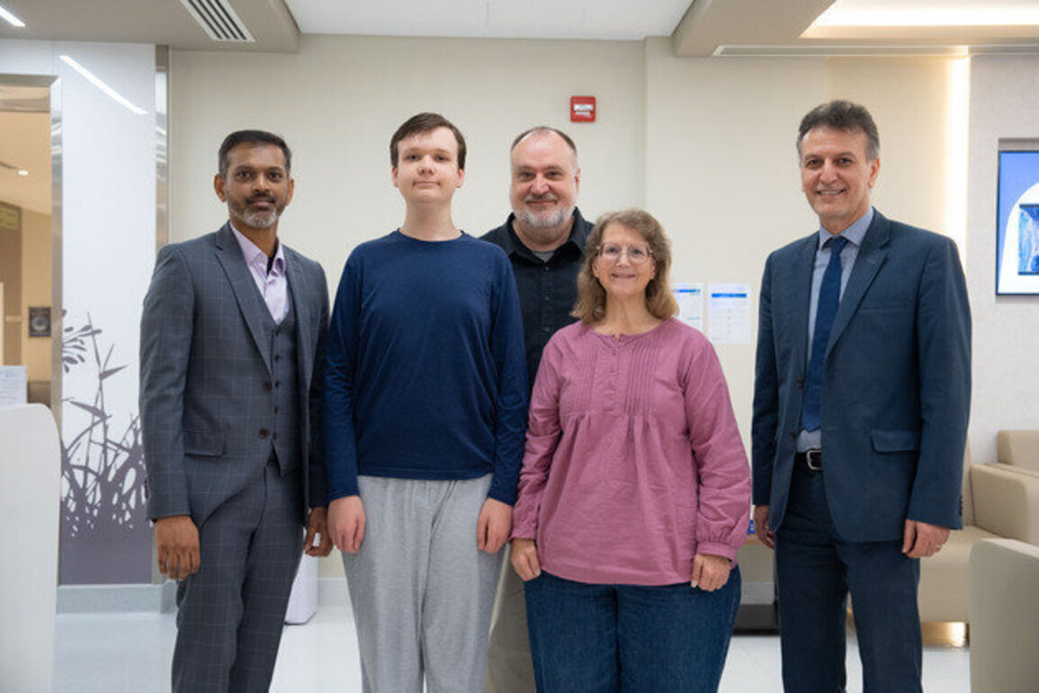 Sheikh Khalifa Medical City announces successful surgical correction of severe scoliosis using advanced spine surgery expertise