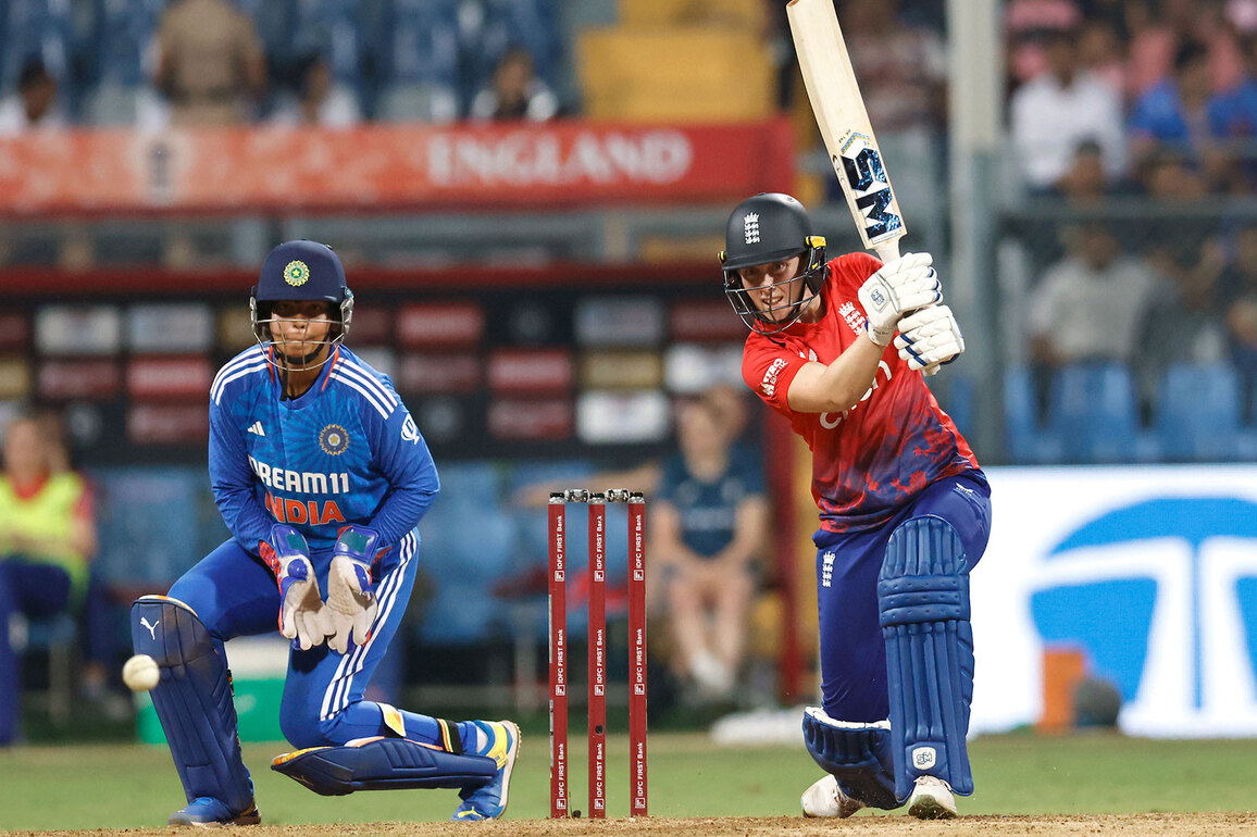 England legend Heather Knight marks 300th international appearance