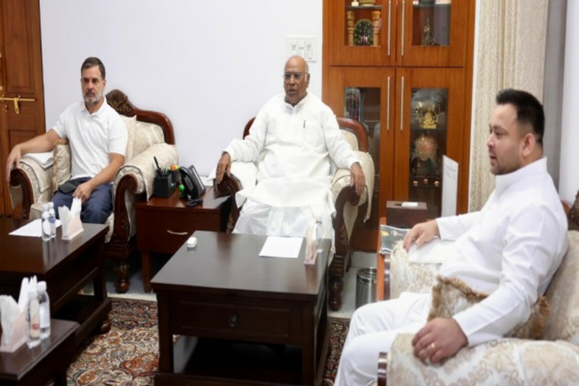 Congress, RJD discuss strategy for upcoming Bihar polls
