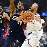 Knicks hammer Cavs again, take 3-0 series lead