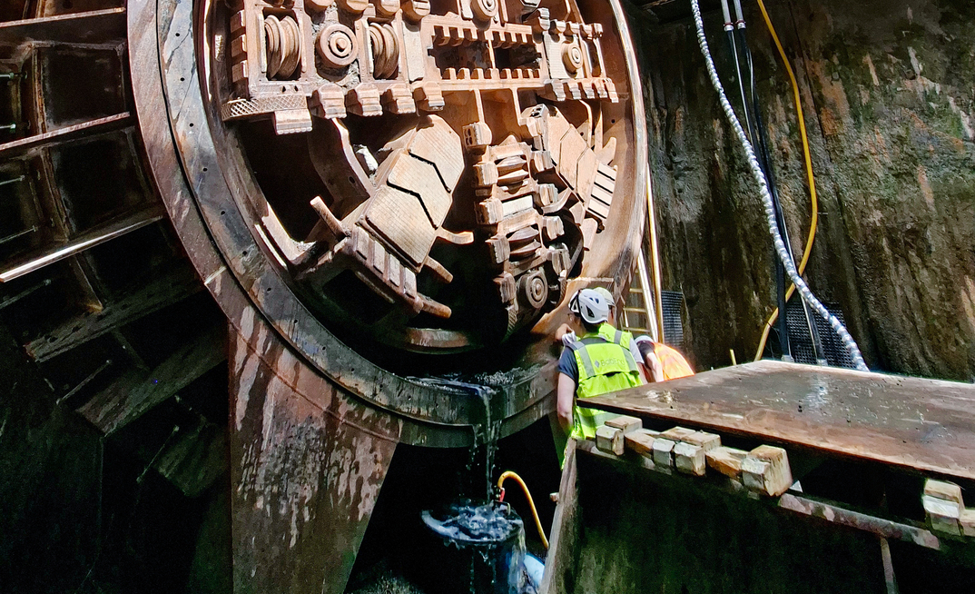 The Mixshield ELSA reaches the target shaft at the ElbX construction site