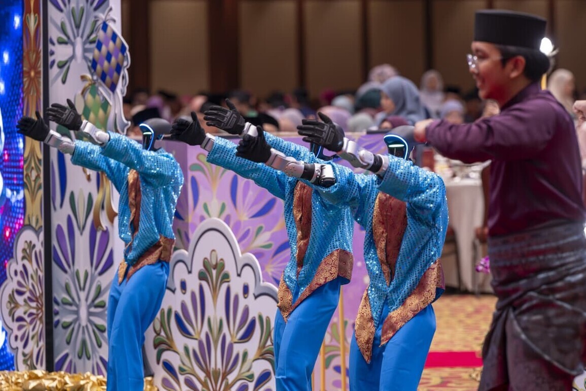 BRUNEI-BANDAR SERI BEGAWAN-CHINA-HUMANOID ROBOTS
